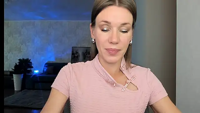 miababemi09's Live XXX Chat