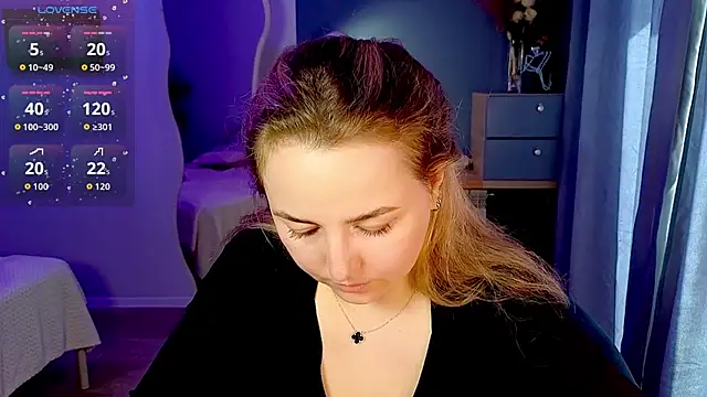 Mira_Mermayd Chat XXX in diretta