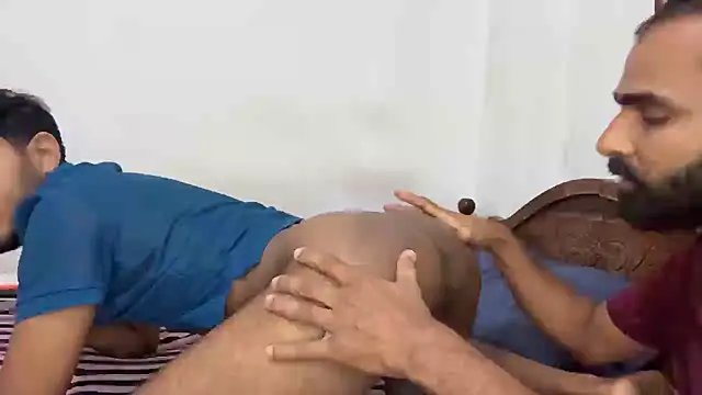 DesiDaddyandSon's Webcam Show