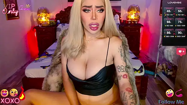 Show modela _QueenGoddess_ na web-kameri