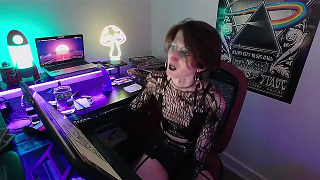 GiRL_POLARiS Show Webcam
