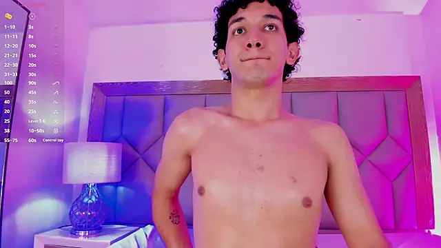 Chat XXX en directo de AlexPetiite