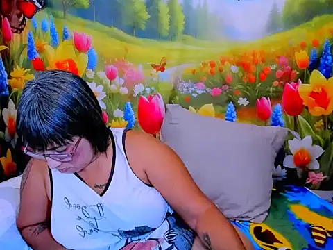 indianroxy Chat XXX live