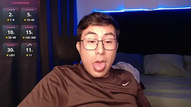andrewmhilton_ 网络视讯表演