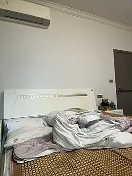 llkiki Chat XXX in diretta
