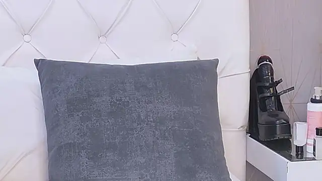 AntonellaEscudero's Live XXX Chat