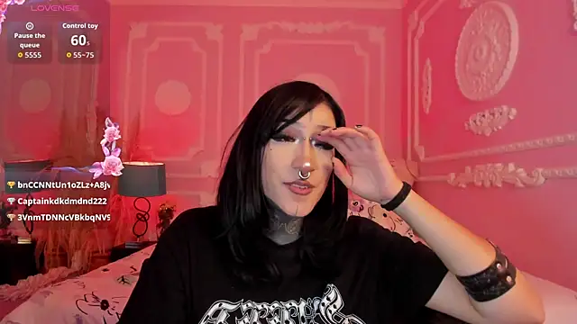 Kat_VonDe Live XXX-Chat