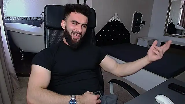 MicahLane's Live XXX Chat