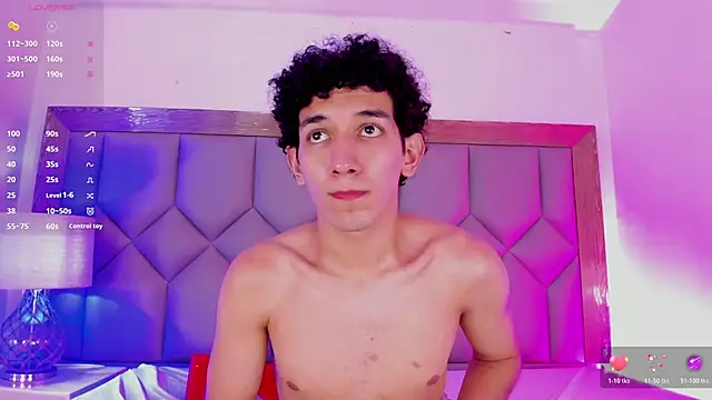 Chat +18 de AlexPetiite ao vivo