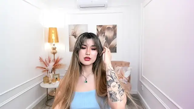 AnneTLi – Naživo XXX chat