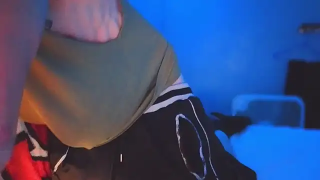 Ilovepussy1911 webkamerás műsora