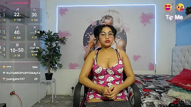 valeria_martinez19 Adlı Modelin Canlı XXX Sohbeti