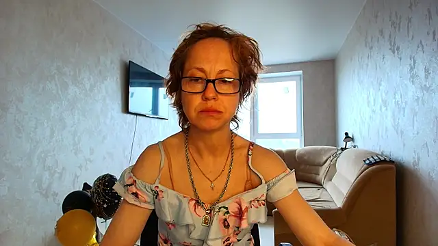 LioraWeiss' Live XXX Chat