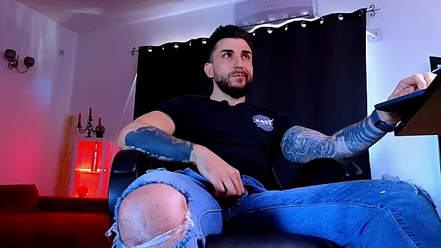 Chat XXX Live MightyAaron66