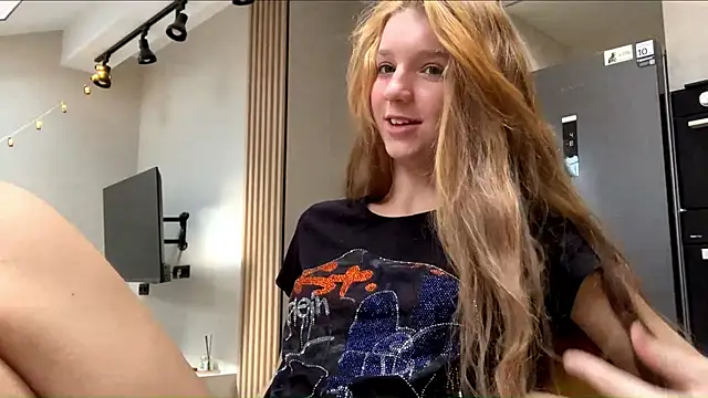 Онлайн чат XXX Kissme_Kira
