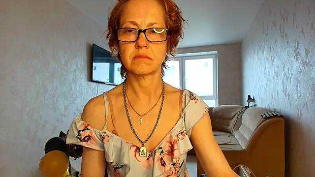 LioraWeiss Adlı Modelin Canlı XXX Sohbeti