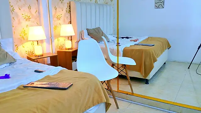 Онлайн чат XXX Asia_Fox
