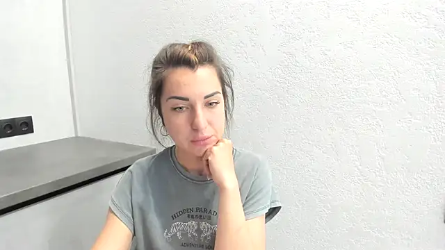 XXX chat uživo modela summmmersky1