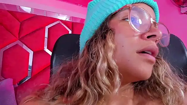 Chat XXX Live Olivia_Fox69