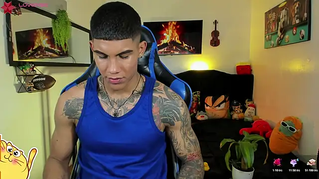 Pokazy przed kamerką – Damian_latinxxx