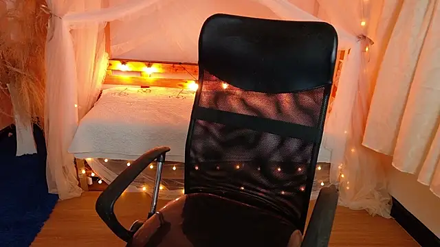leoneriss' Webcam Show
