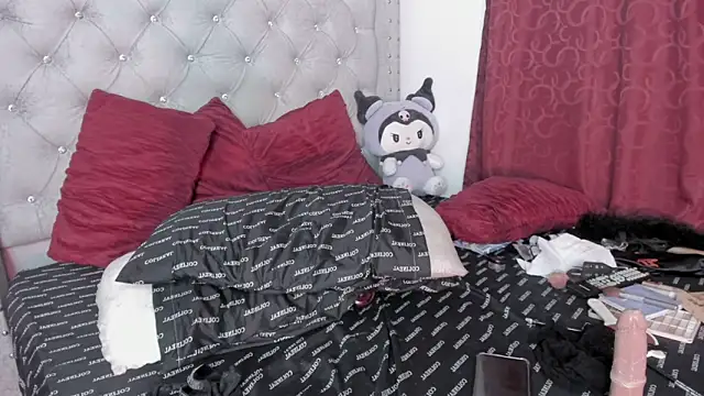 Shadow_Queen666's Webcam Show