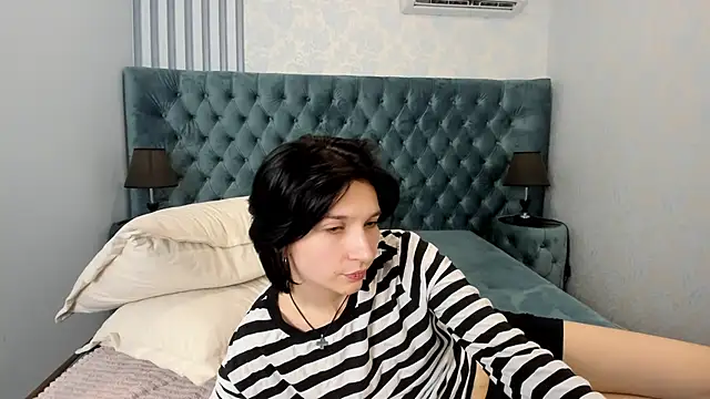 AdonBev Live XXX Chat