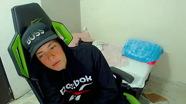 Street_poemm_ Show in webcam