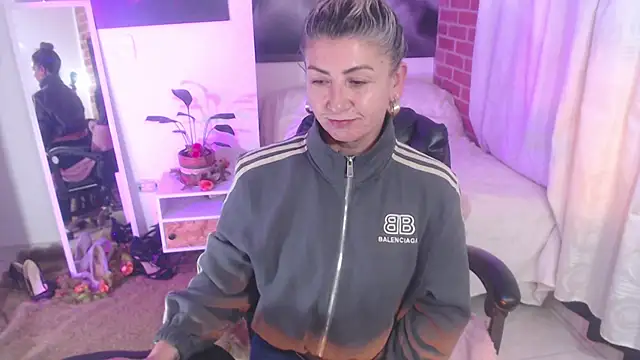 Show modela agnes_blackmoree na web-kameri