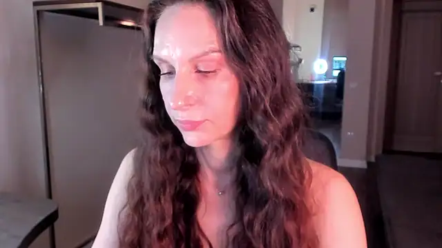 Mila_Anders Adlı Modelin Canlı XXX Sohbeti