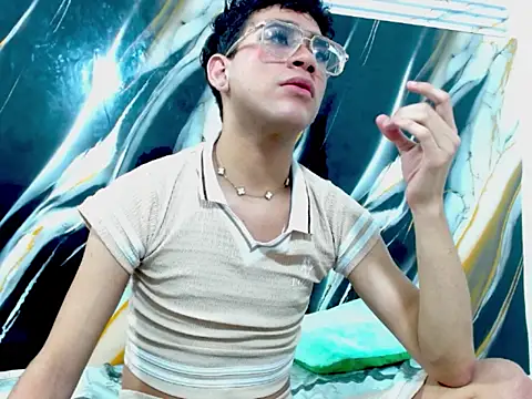 Webkamerová show LAYAN_FEMBOY