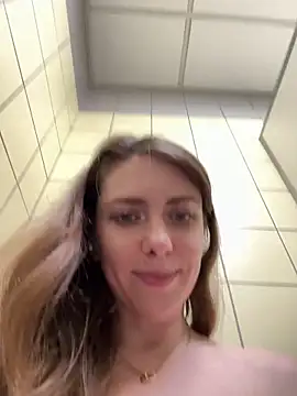 MariiD Adlı Modelin Canlı XXX Sohbeti