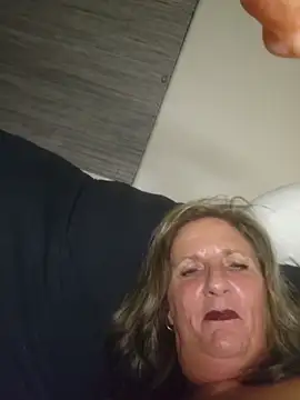 Chat +18 de SultrySummer68 ao vivo