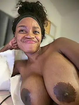 Chat +18 de CharlottX ao vivo