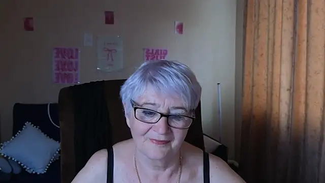 Sandra_Snowflake live XXX chat