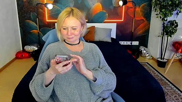 scent__of_woman's Live XXX Chat
