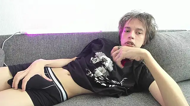 Nolan_Sagee Webcam-Show