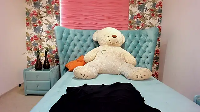 ClarkBev Adlı Modelin Canlı XXX Sohbeti