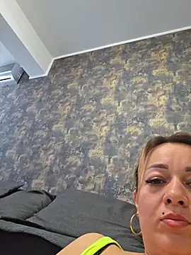 RuxyHuge42ETT Show Webcam