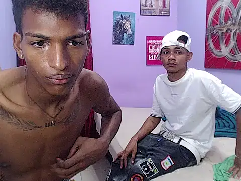Chat XXX en directo de black_twinks