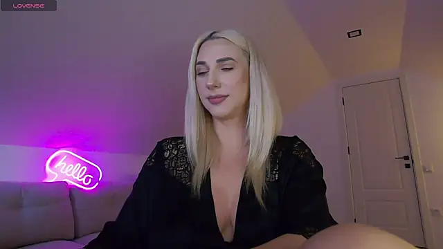 KhloeK live XXX chat