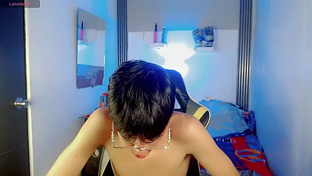 Liarr_ লাইভ XXX চ্যাট