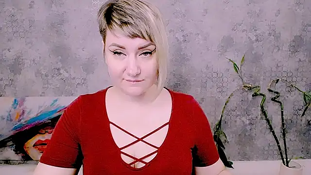 Djullia Live XXX-chat
