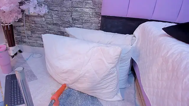 Susanaross Adlı Modelin Canlı XXX Sohbeti