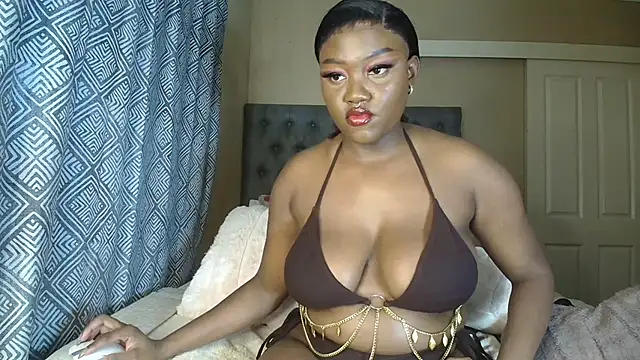 nanababe1 Adlı Modelin Canlı XXX Sohbeti