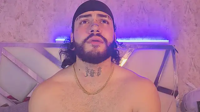 Benny_and_Mark's Live XXX Chat