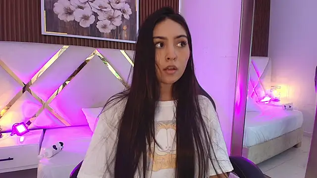 Chatroom XXX en direct de Emelie_Ch1