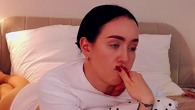 KimKhallifa 现场XXX聊天