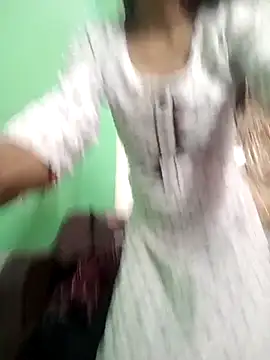 Aafreen_36 Adlı Modelin Canlı XXX Sohbeti