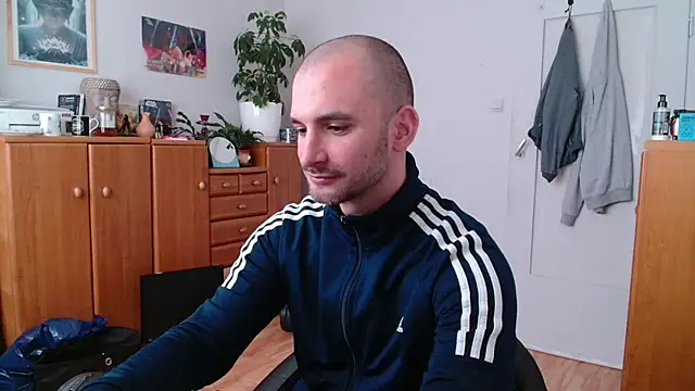 Show modela OskarBreno na web-kameri